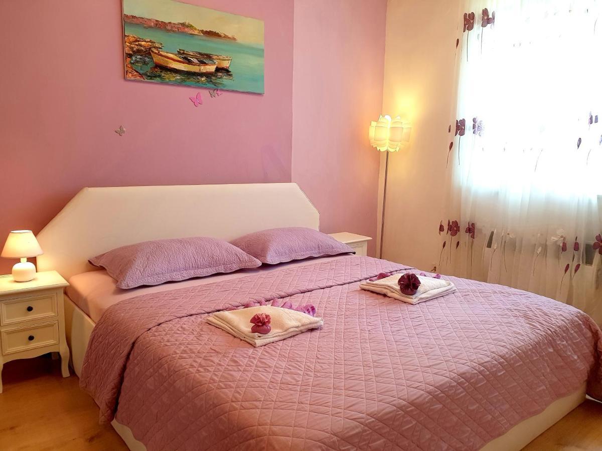 Lav Apartment Rovinj Exterior photo